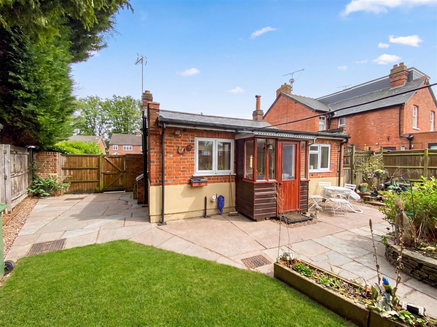 3 bed property in Fernbank Road, Ascot